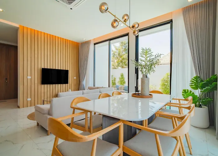 Bangtao Luxury Pool Villa - Prymasola