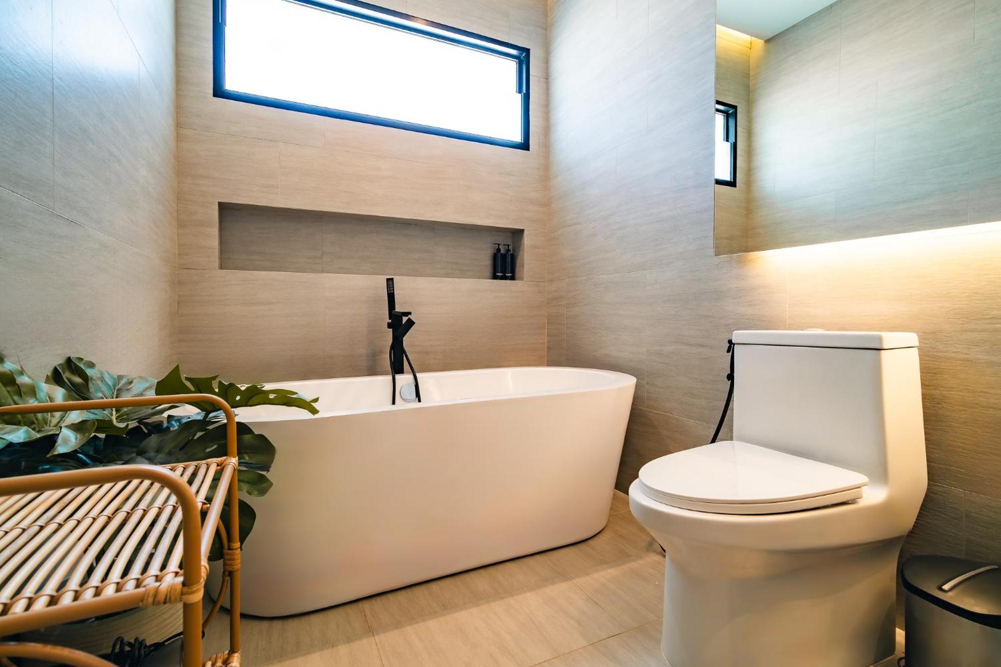 Bangtao Luxury Pool - Prymasola Villa
